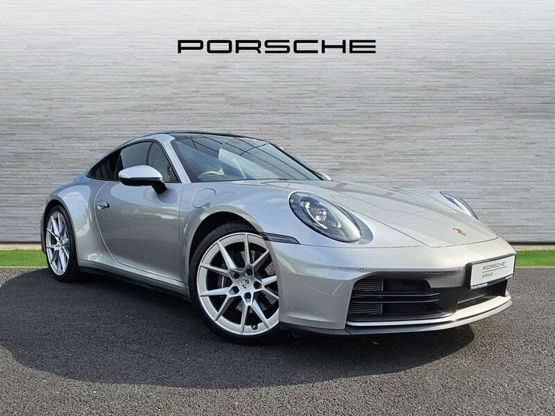 More views of Porsche 911