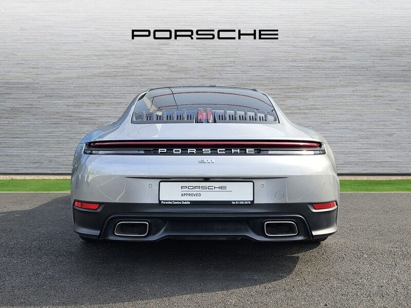 More views of Porsche 911