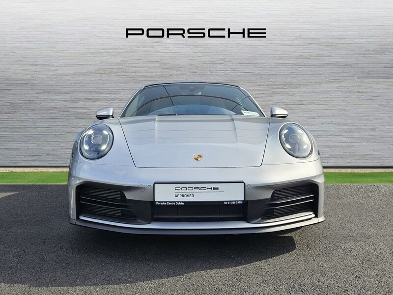 More views of Porsche 911