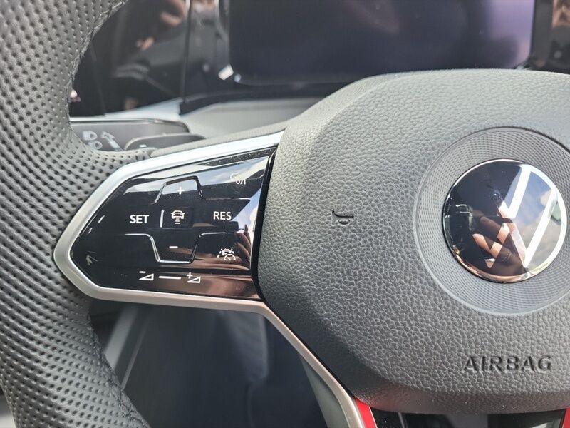 More views of Volkswagen Golf