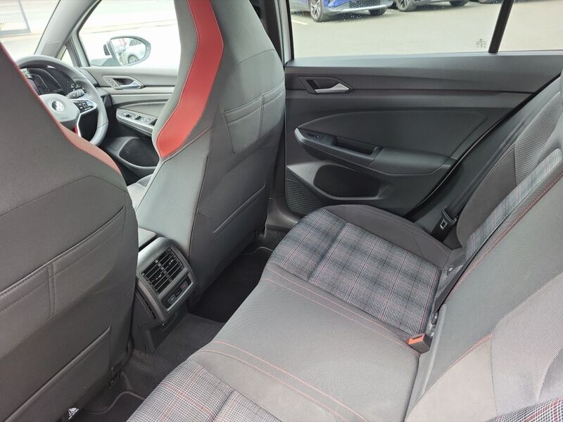 More views of Volkswagen Golf