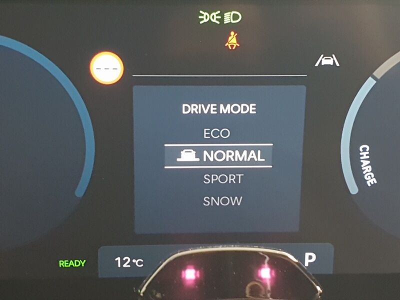 More views of Hyundai KONA