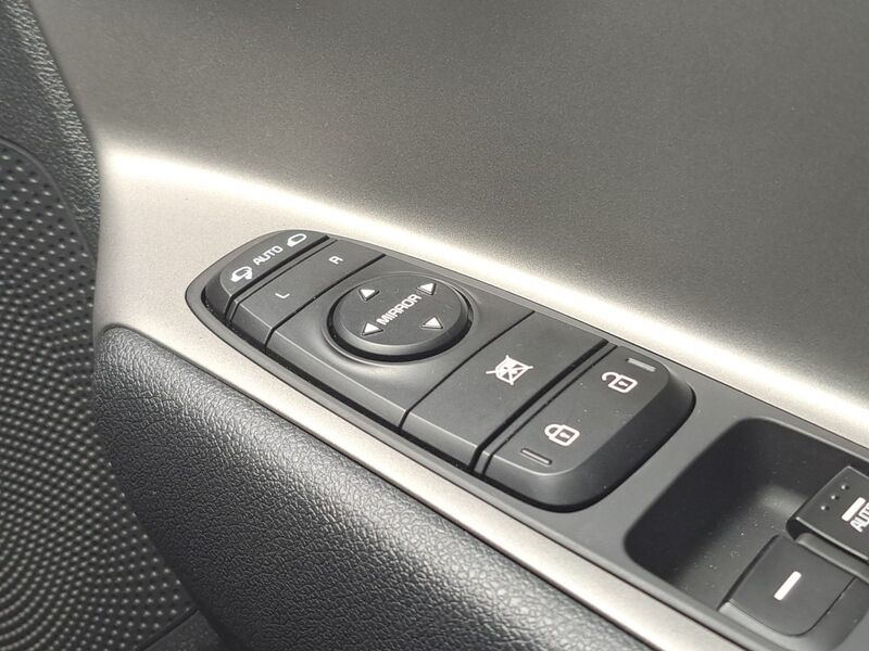 More views of Kia e-Niro