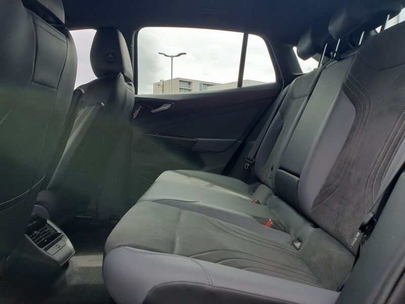 More views of Volkswagen ID.5
