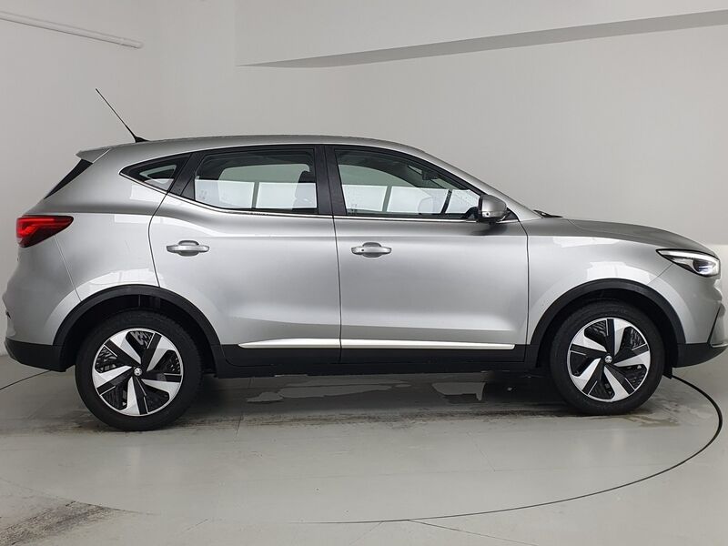 More views of MG ZS