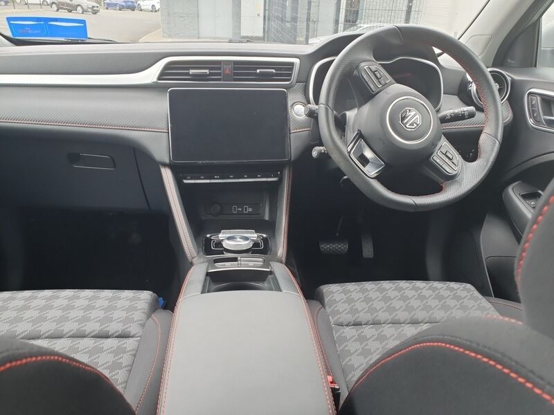 More views of MG ZS