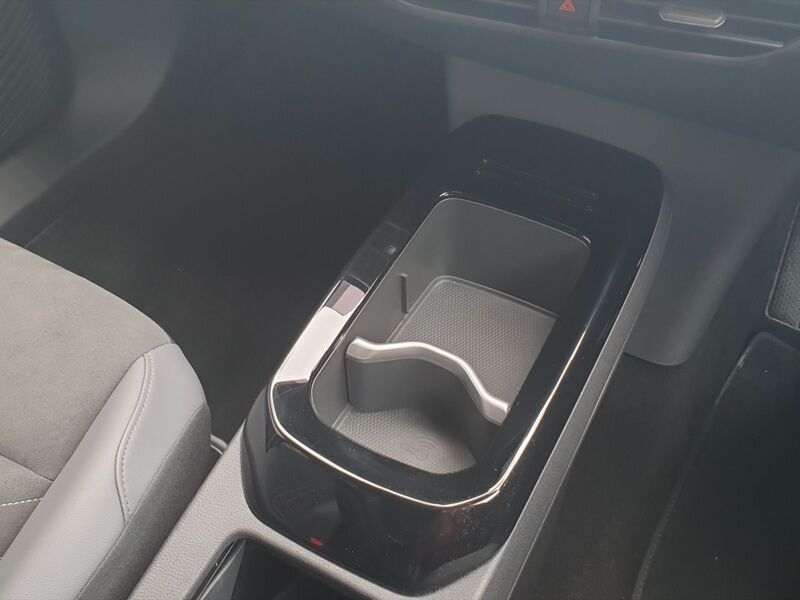 More views of Volkswagen ID.4