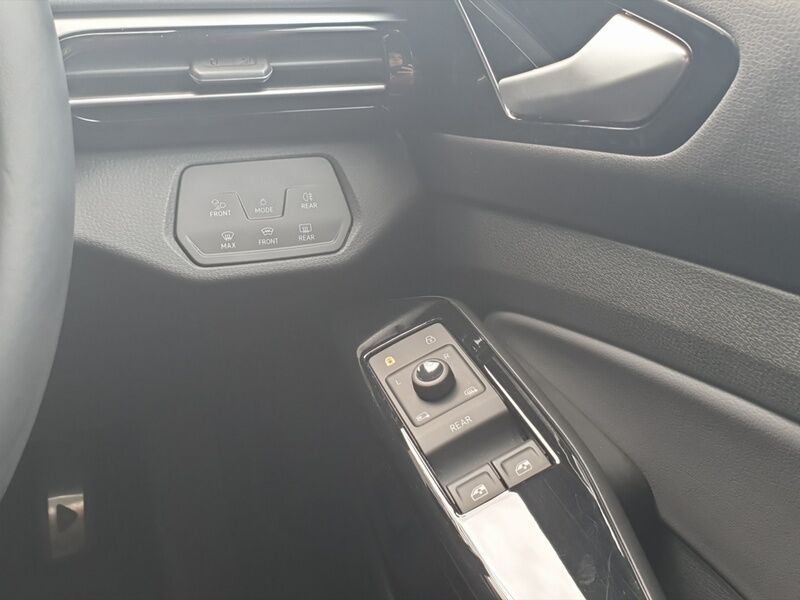 More views of Volkswagen ID.4