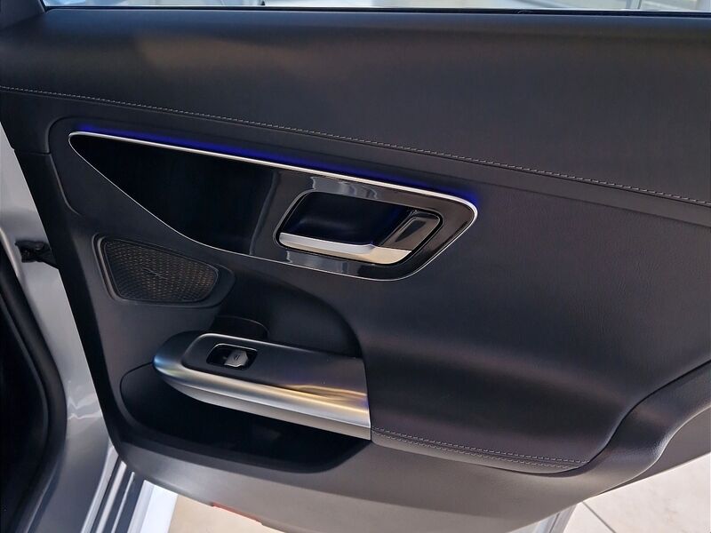 More views of Mercedes-Benz C-Class