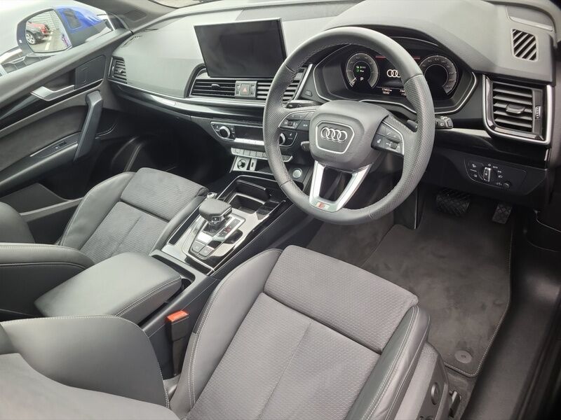 More views of Audi Q5
