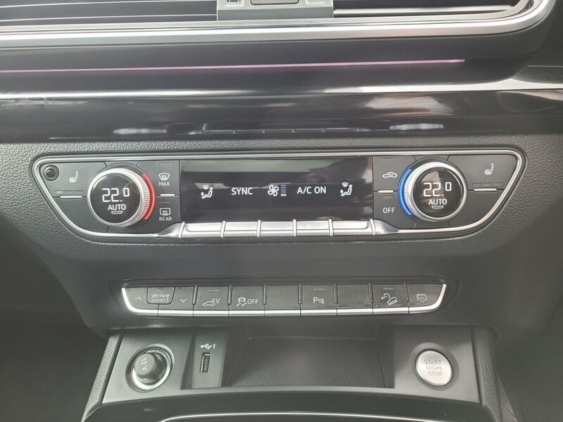 More views of Audi Q5