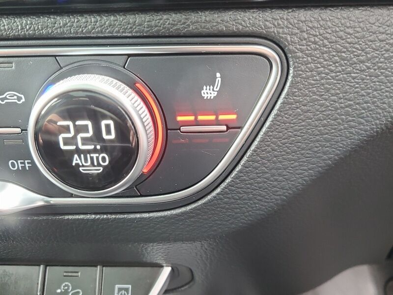 More views of Audi Q5