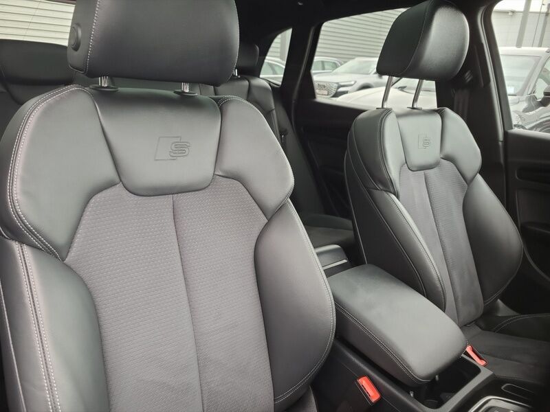 More views of Audi Q5