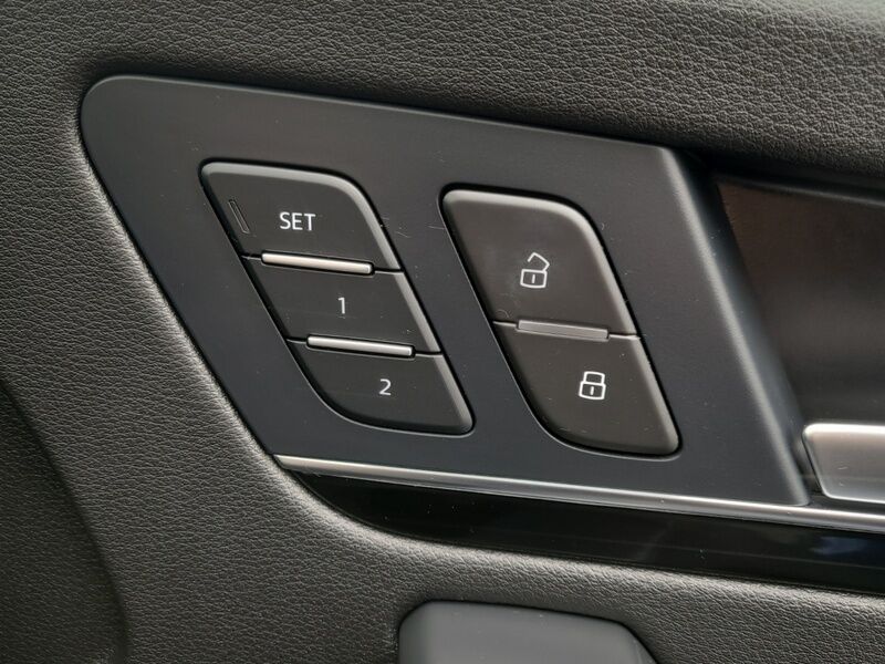More views of Audi Q5