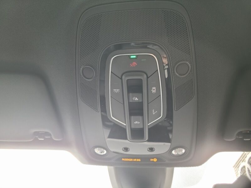 More views of Audi Q5