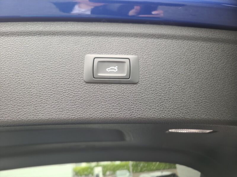More views of Audi Q5