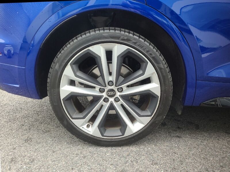 More views of Audi Q5