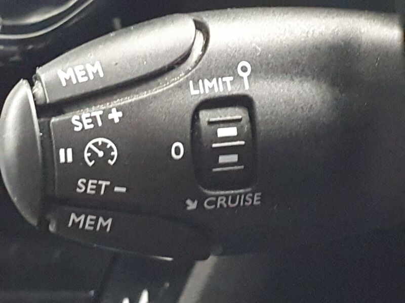 More views of Peugeot 2008