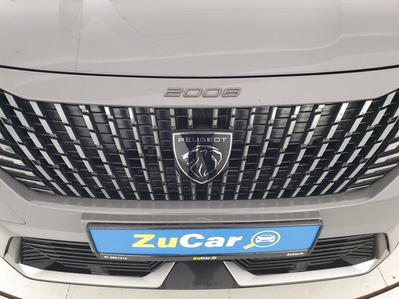 More views of Peugeot 2008