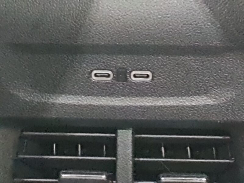 More views of Ford Explorer