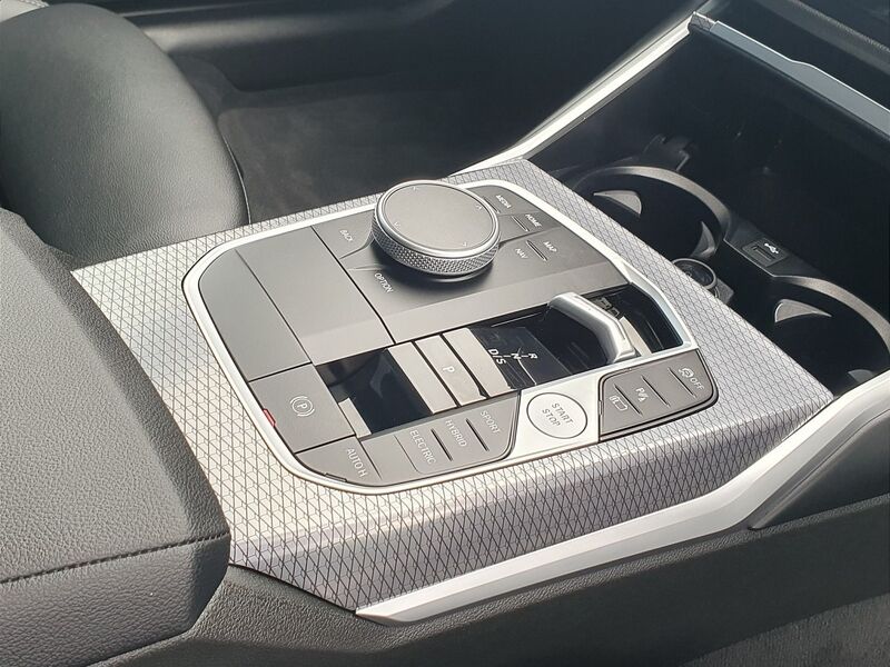 More views of BMW 3-Series