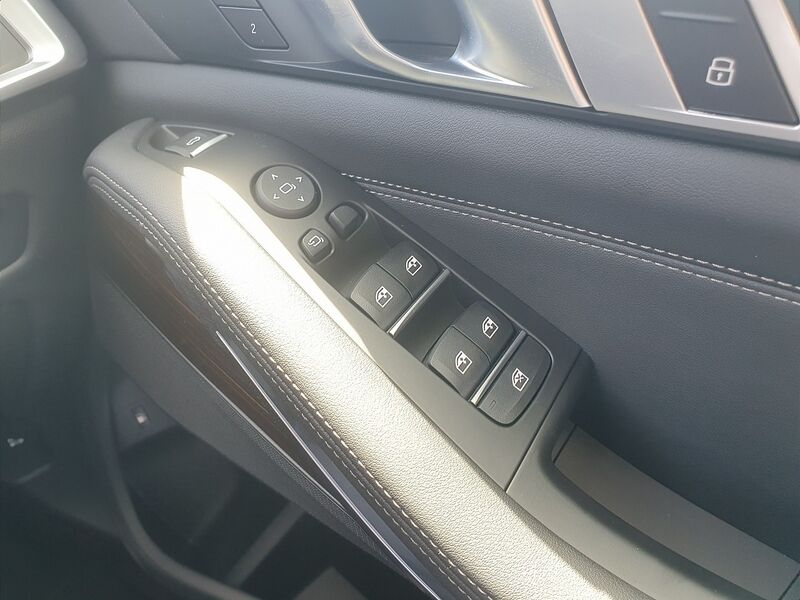 More views of BMW X5
