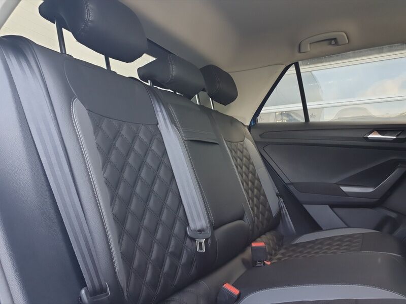 More views of Volkswagen T-Roc