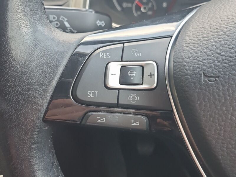 More views of Volkswagen T-Roc