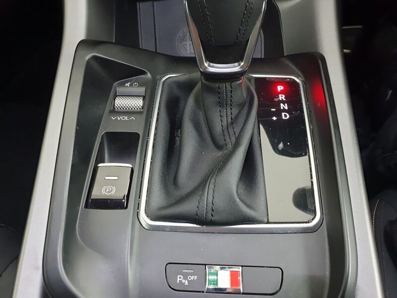 More views of Alfa Romeo Tonale