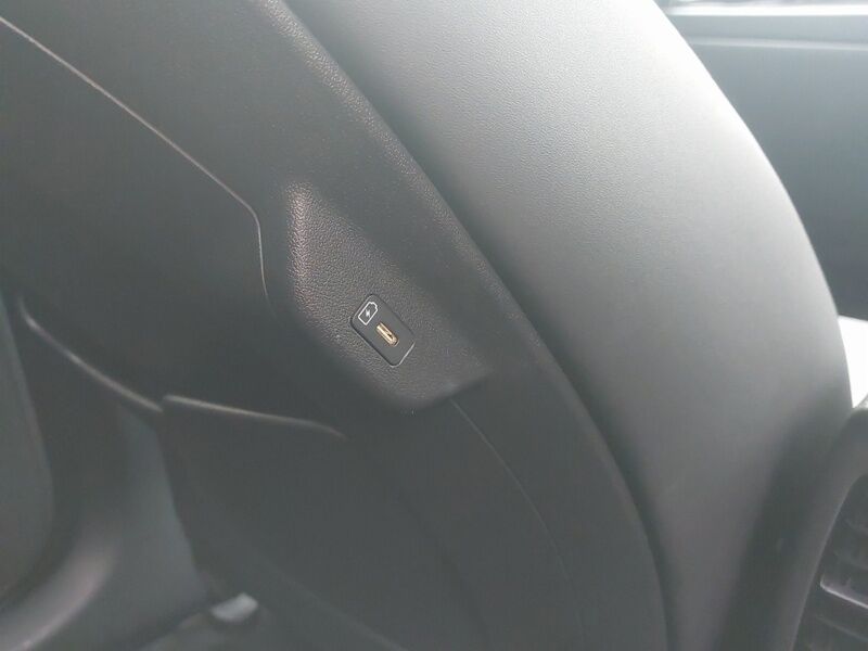 More views of Kia e-Niro