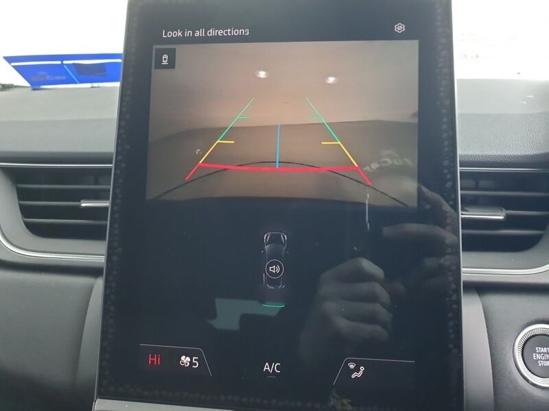 More views of Renault Captur