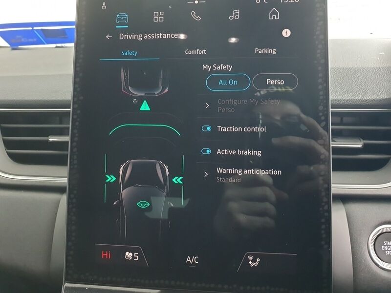 More views of Renault Captur