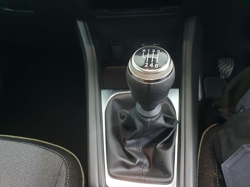 More views of Renault Captur