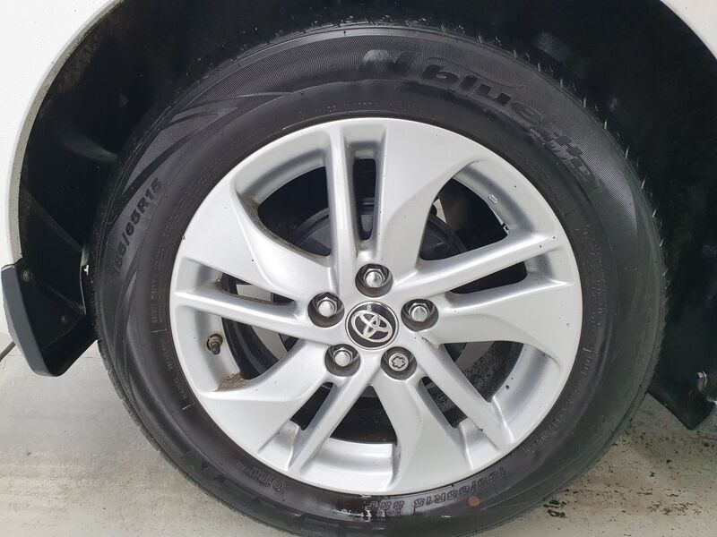 More views of Toyota Yaris