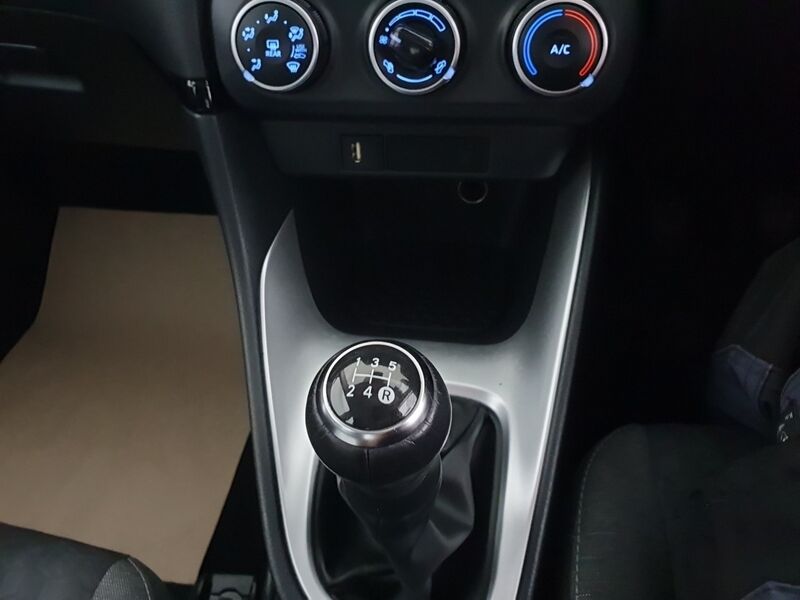 More views of Toyota Yaris