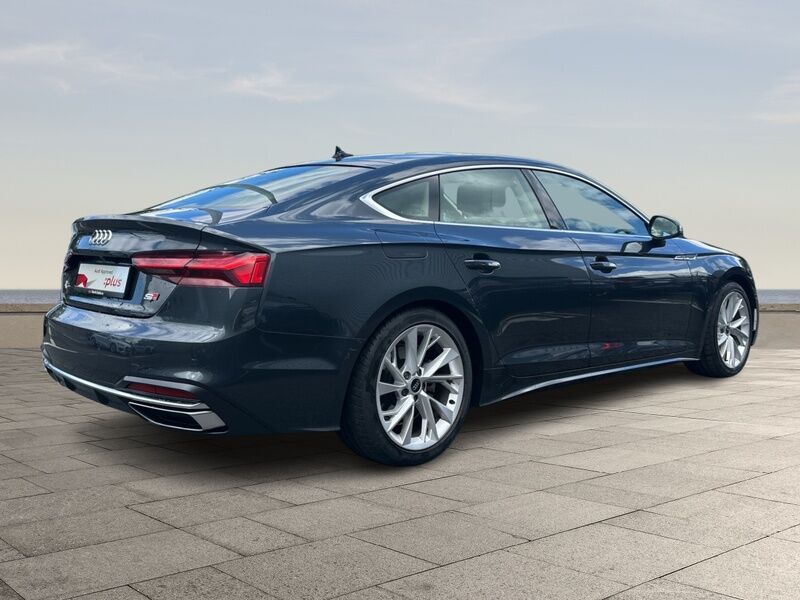 More views of Audi A5