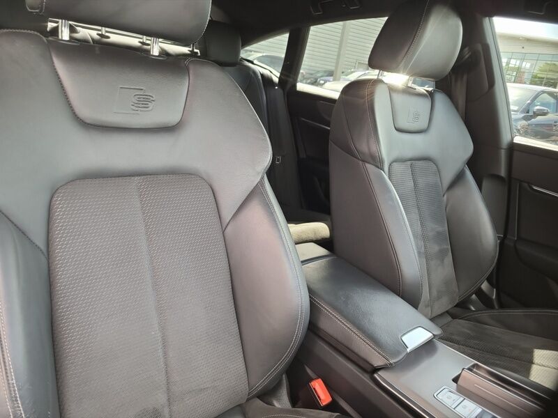 More views of Audi A7
