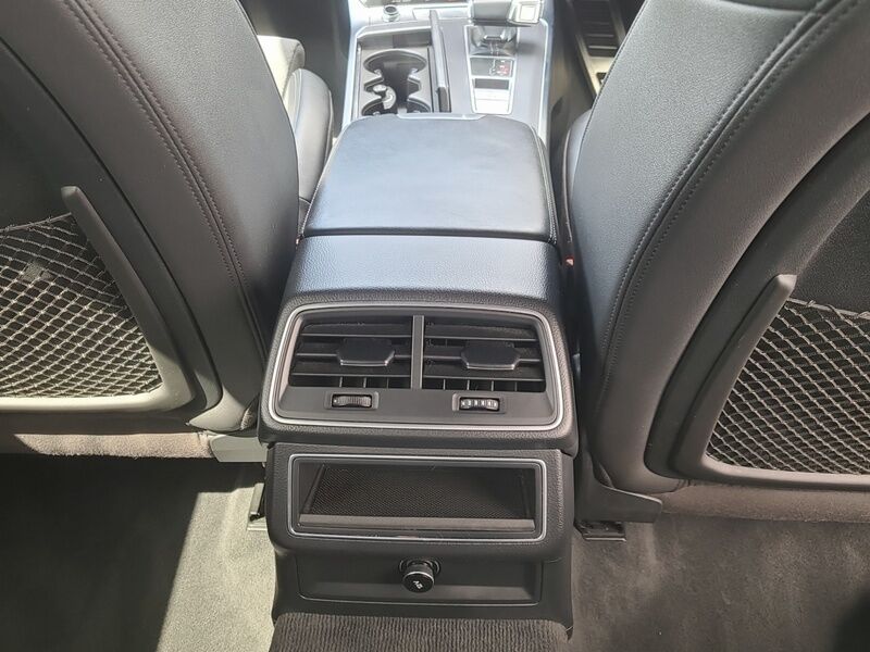 More views of Audi A7