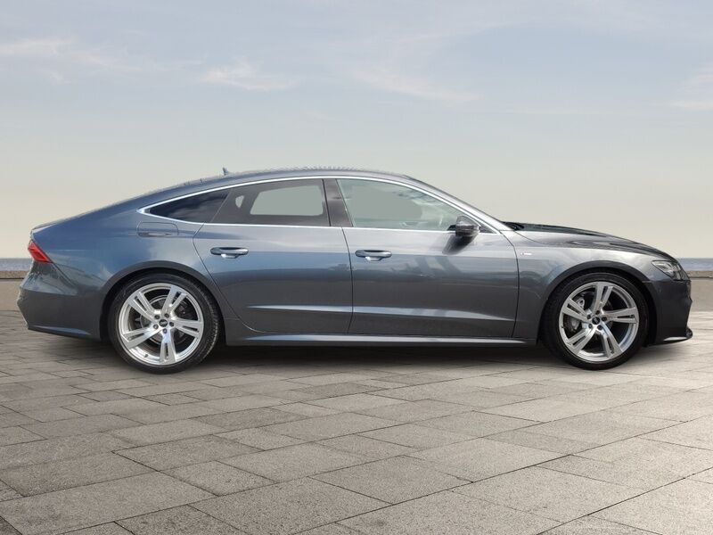 More views of Audi A7