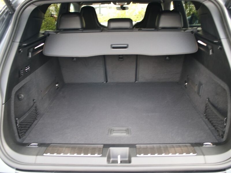 More views of Porsche Cayenne