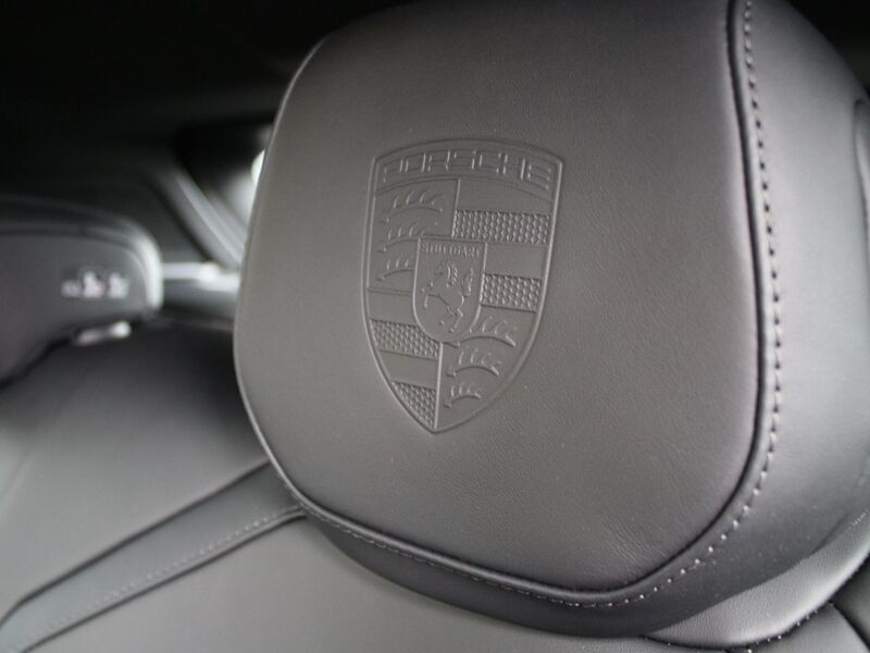 More views of Porsche Cayenne