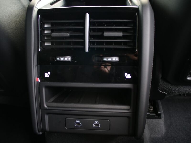 More views of Porsche Cayenne