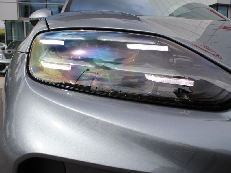 More views of Porsche Cayenne