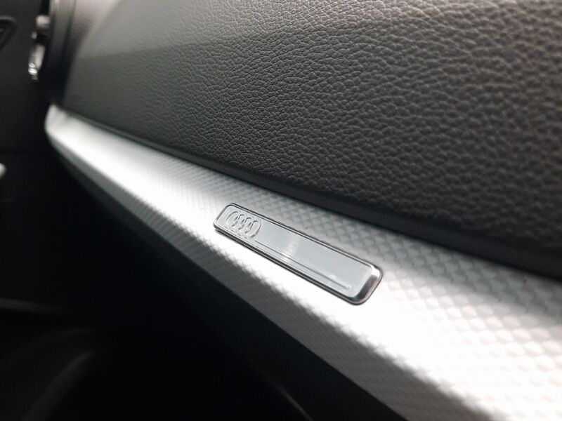 More views of Audi Q2