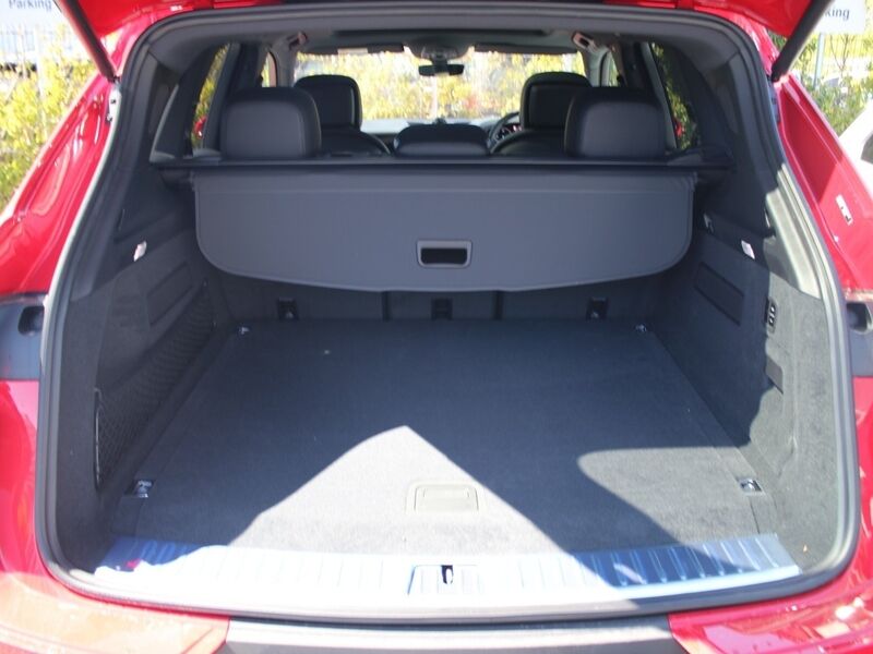 More views of Porsche Cayenne
