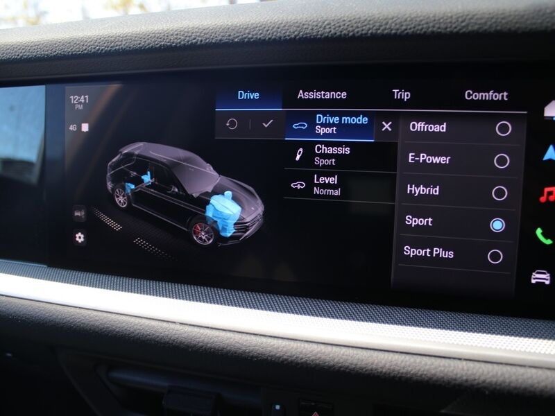 More views of Porsche Cayenne