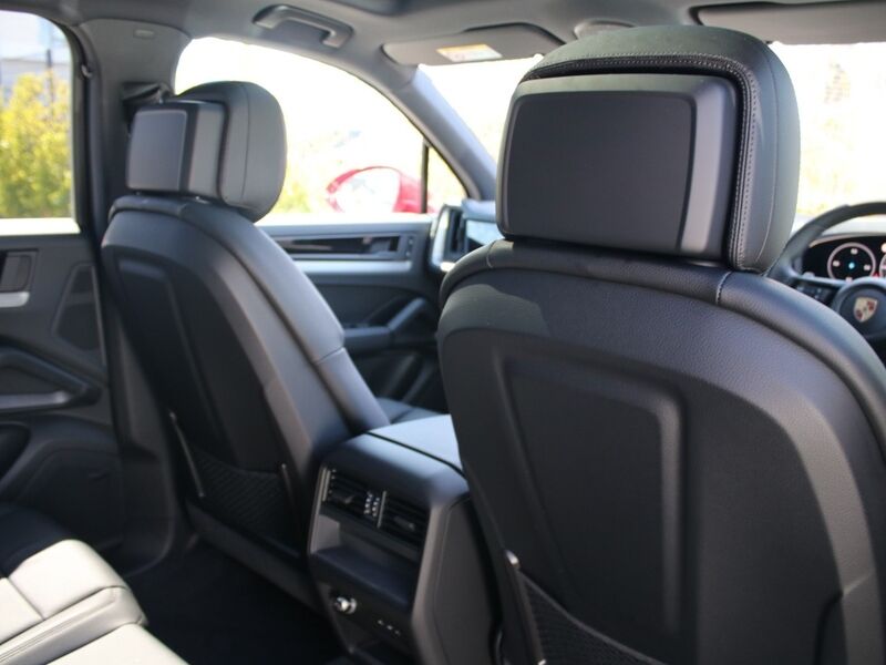 More views of Porsche Cayenne