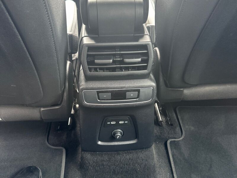 More views of Audi Q4 e-tron