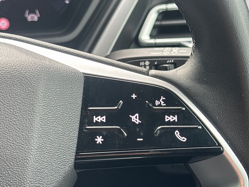 More views of Audi Q4 e-tron