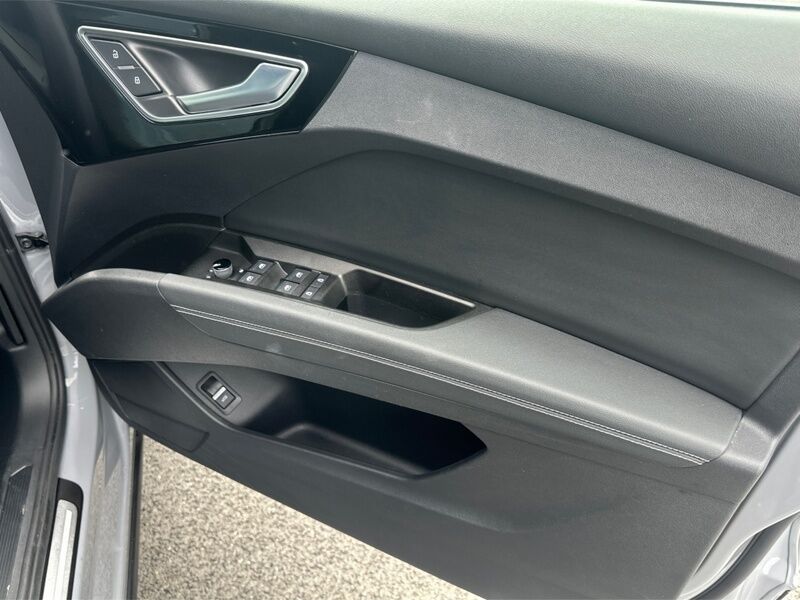 More views of Audi Q4 e-tron